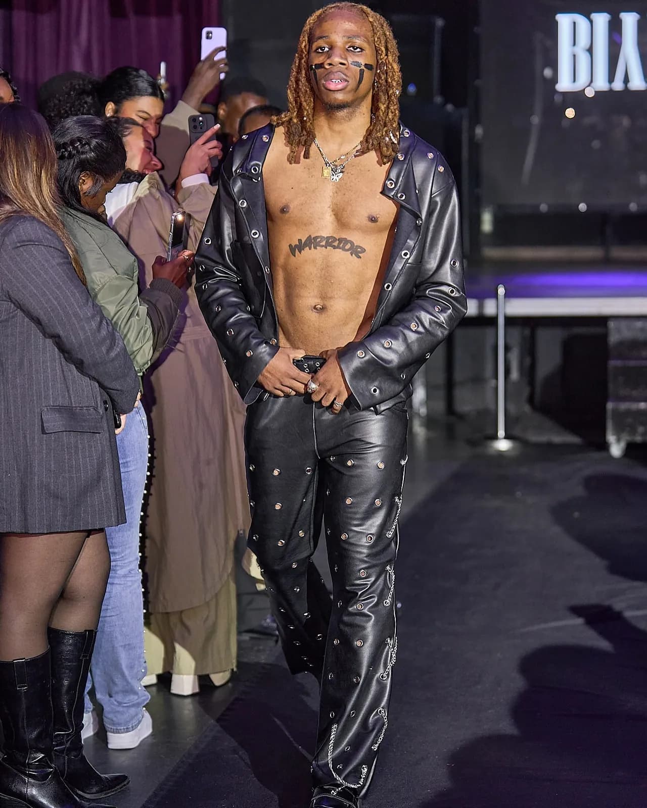 EL DESFILE — 1
